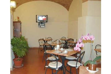 Отель Monteroni d'Arbia 6